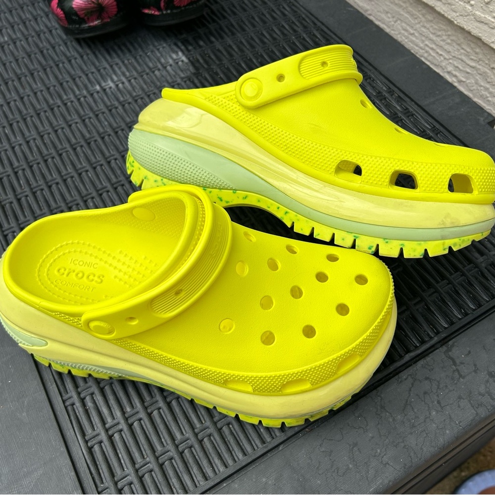 Crocs Mega Crush Platform Clogs